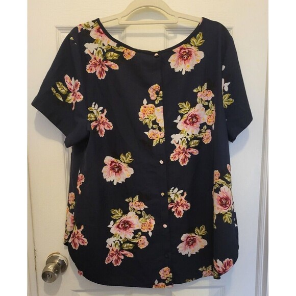 Ava & Viv Navy Blouse with Floral Pattern Size 1X - Picture 2 of 3